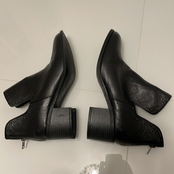 Steve Madden Digits Studded Leather Block Heel Ankle Boots - Picture 5 of 9